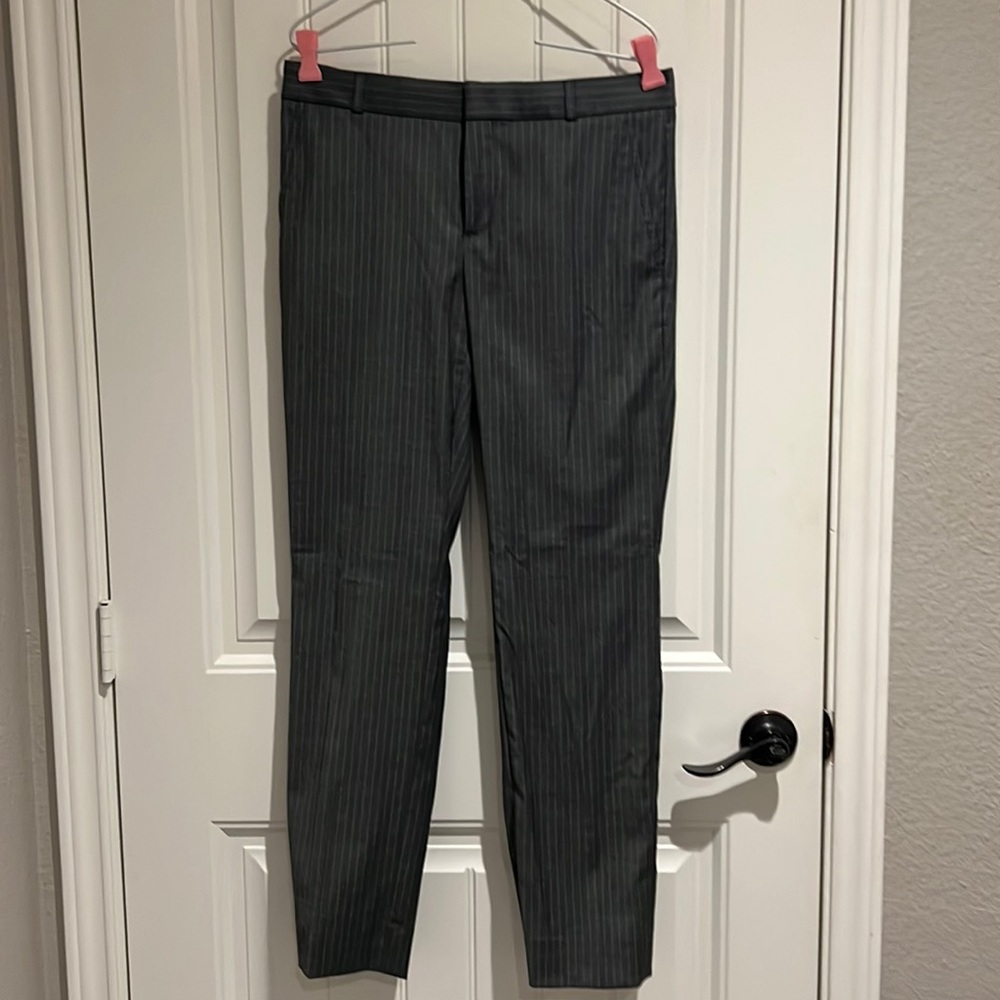 Size 6R Banana republic Grey with light blue pint stripes Ryan pants